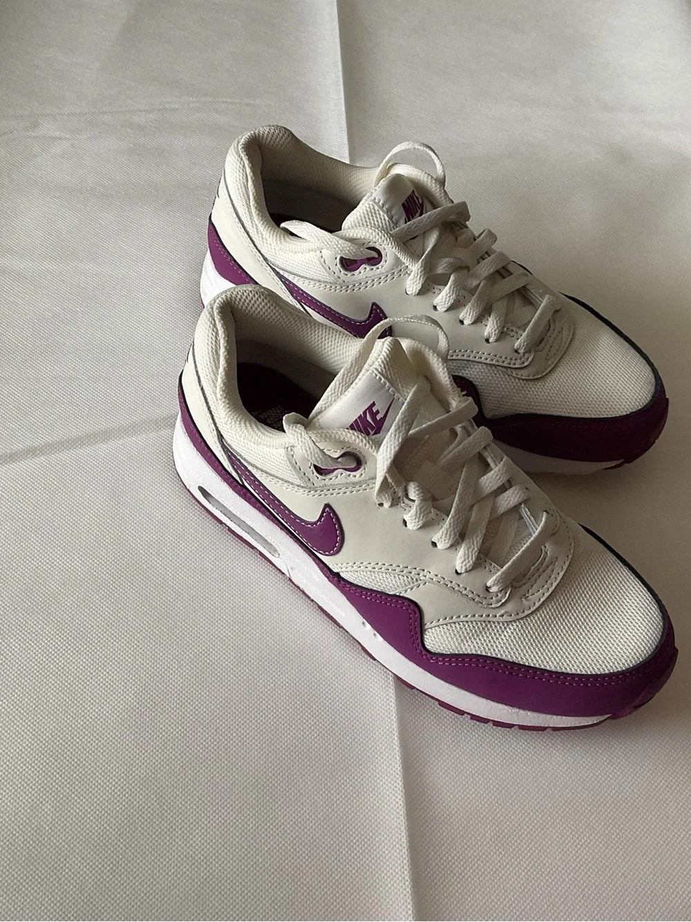 Nike Air Max 1 White & Berry color Athletic Sneakers